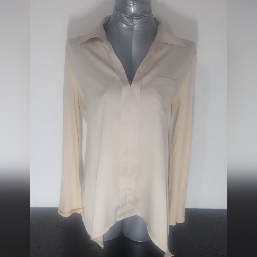 Daisy Fuentes Cream Top 101